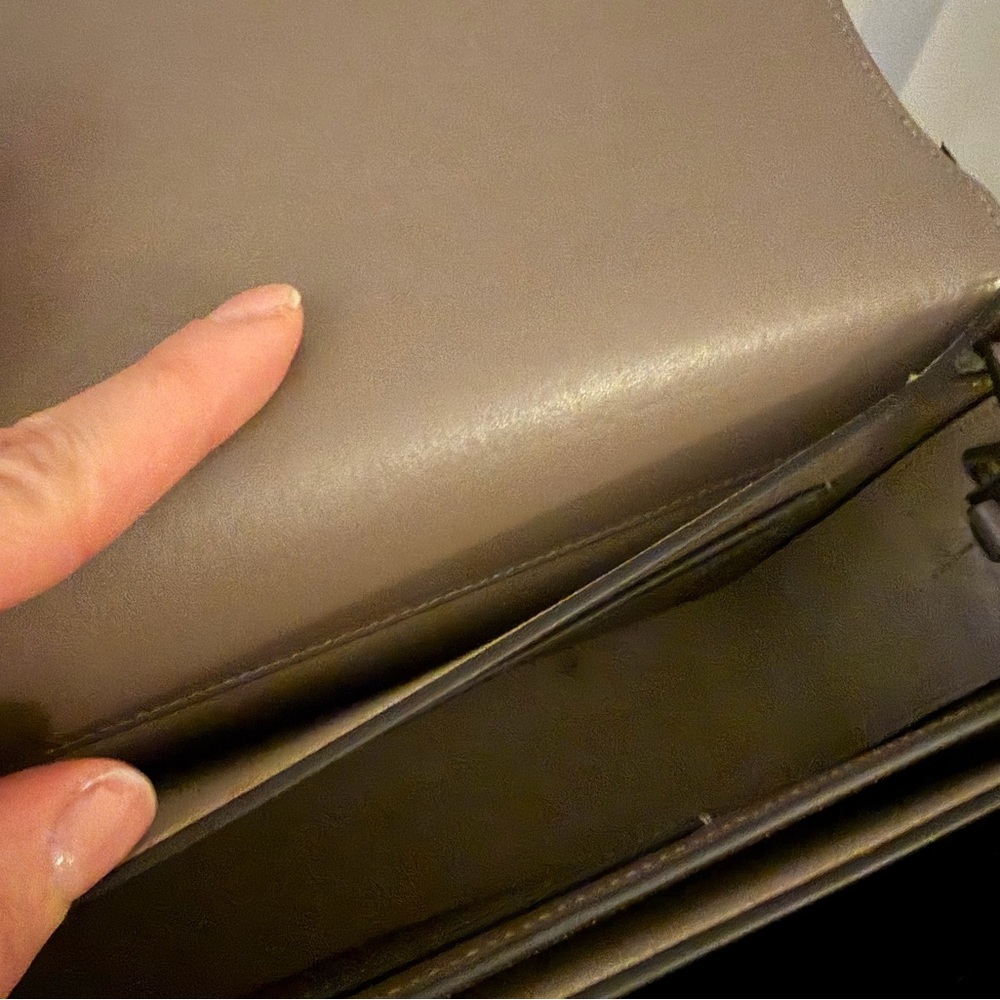 Toteme T-Flap Leather Shoulder Bag Taupe - Picture 13 of 14